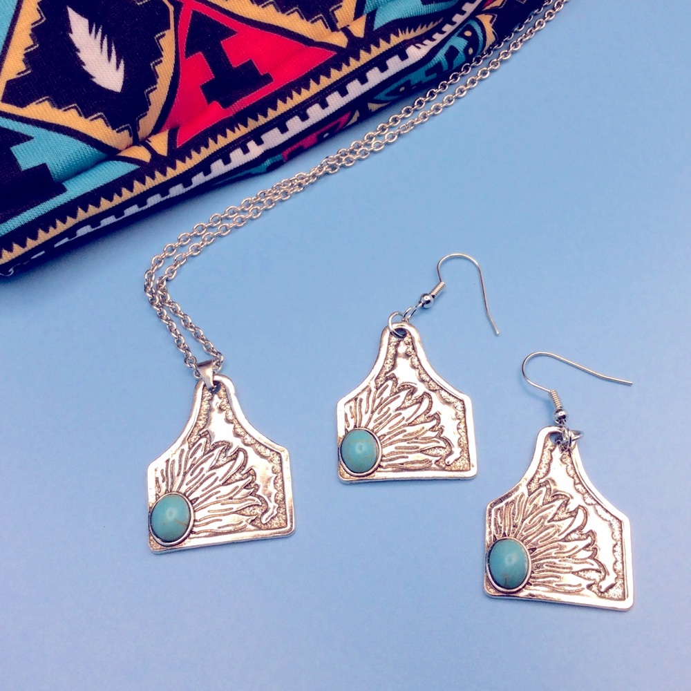 NWT Set Coastal Cowgirl Earrings & Necklace Ranch Rodeo CowGirl